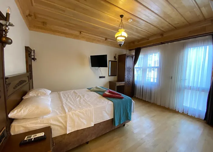 Antique Pearl Hotel
