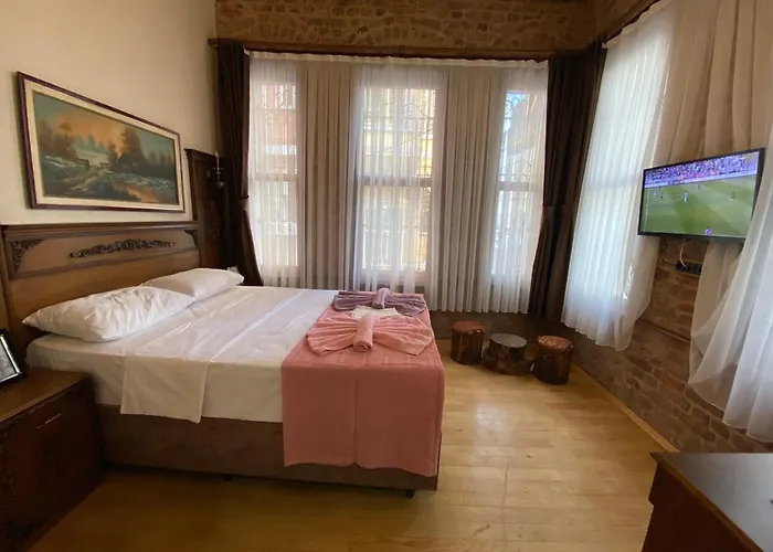 Antique Pearl Hotel